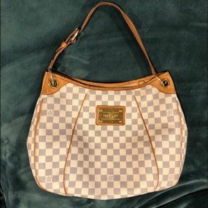 DISCONTINUED 💯authentic Louis Vuitton PM Galliera